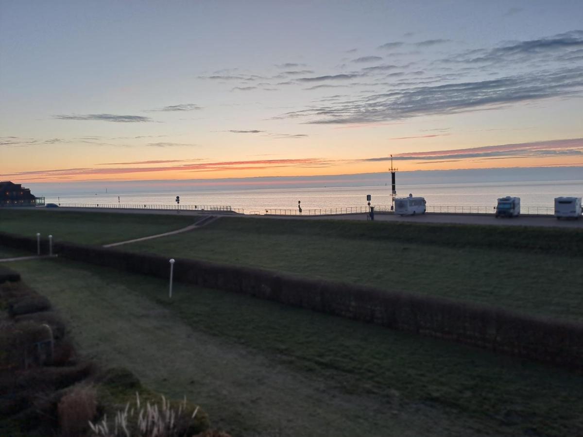 Studio Mit Meerblick Und Grosser Loggia - Direktzugang Zur Nordsee ヴィルヘルムスハーフェン エクステリア 写真